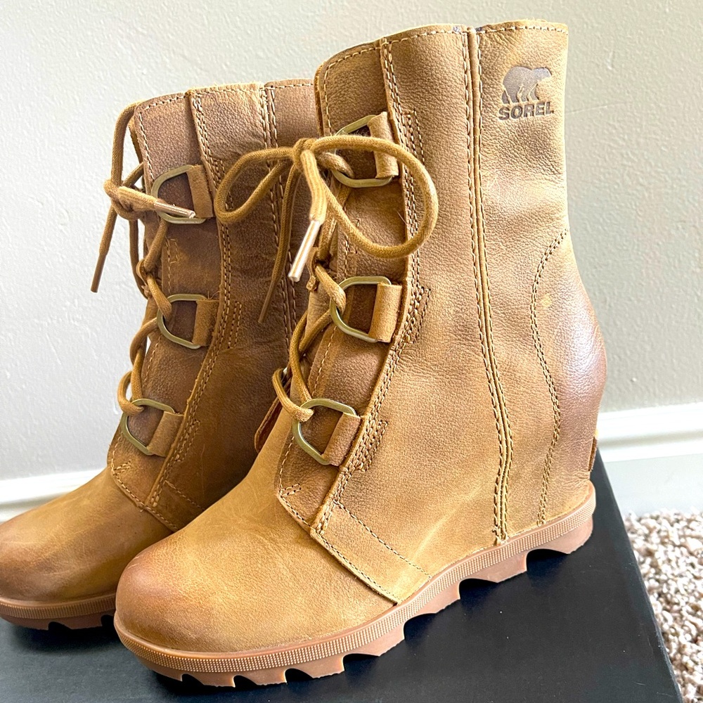 Brand New Never Worn Sorel Boots.